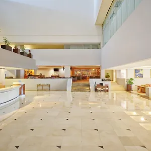 4* Hotel Fiesta Americana