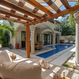  Holiday home Stunning For 10-cabana-private Pool-parking Mexico